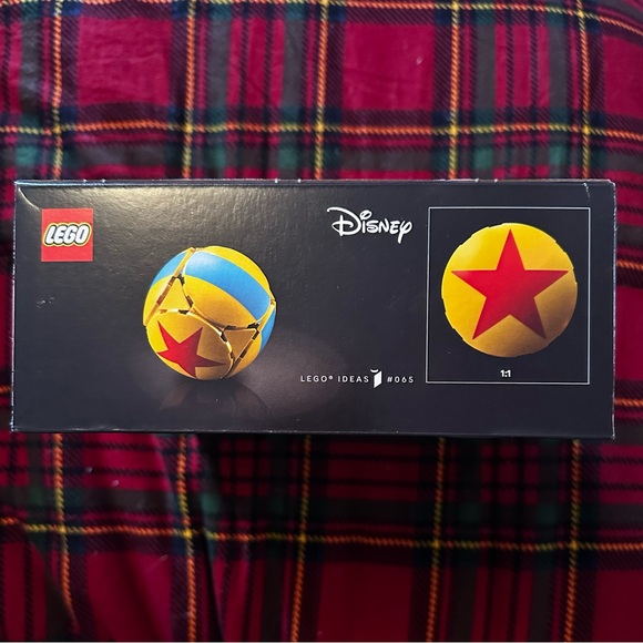 Pixar Lego Set NIB 613 Pieces - Picture 6 of 9